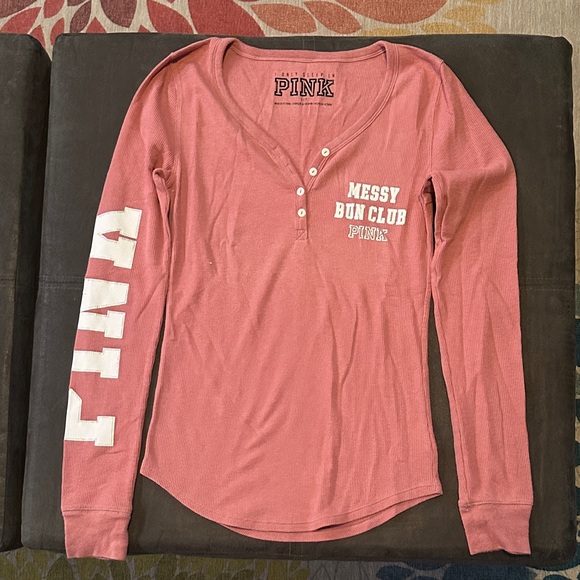 PINK Victoria's Secret Pink Long Sleeve Thermal - Picture 1 of 3